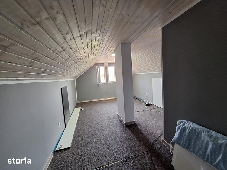 Casă cu 5 camere cu Teren 500 Mp în Șerbănești