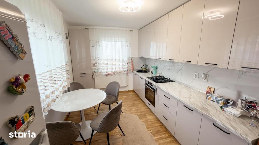 Casă cu 3 camere cu Teren 1600 Mp în Central