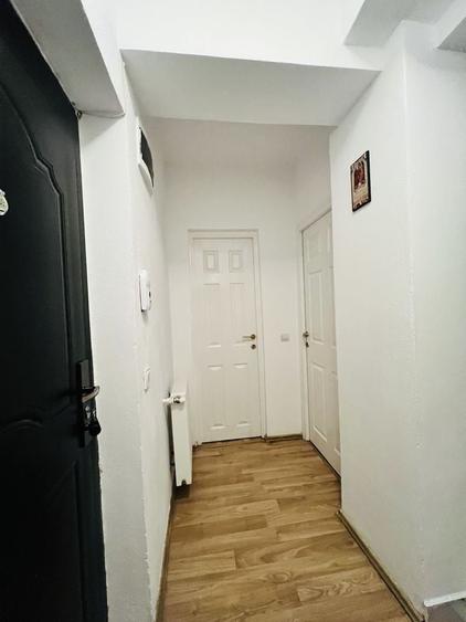 Garsonieră decomandată în Central