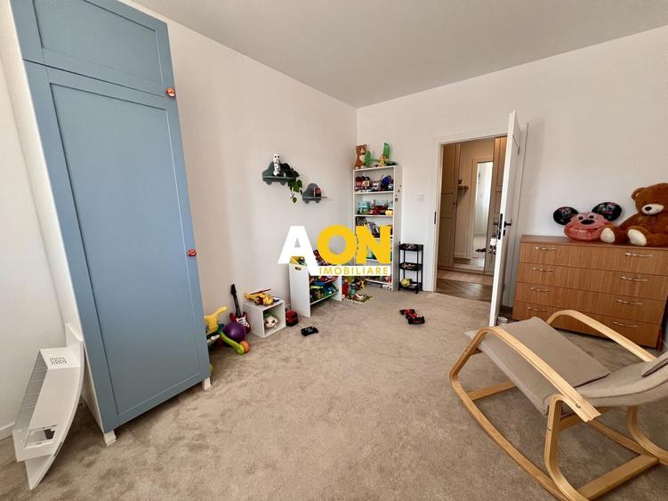 Apartament cu 3 camere decomandat, mobilat în Ultracentral