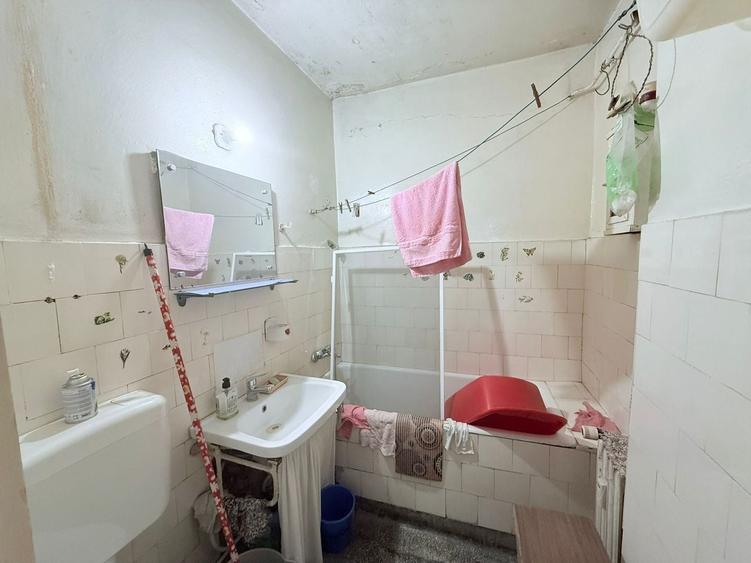 Apartament cu 2 camere semidecomandat în Crângași