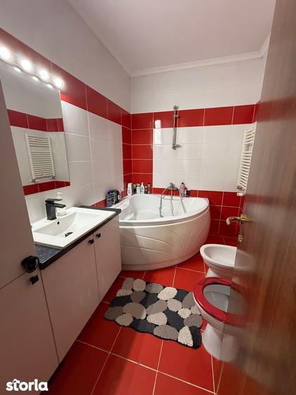 Apartament cu 3 camere în Nufărul