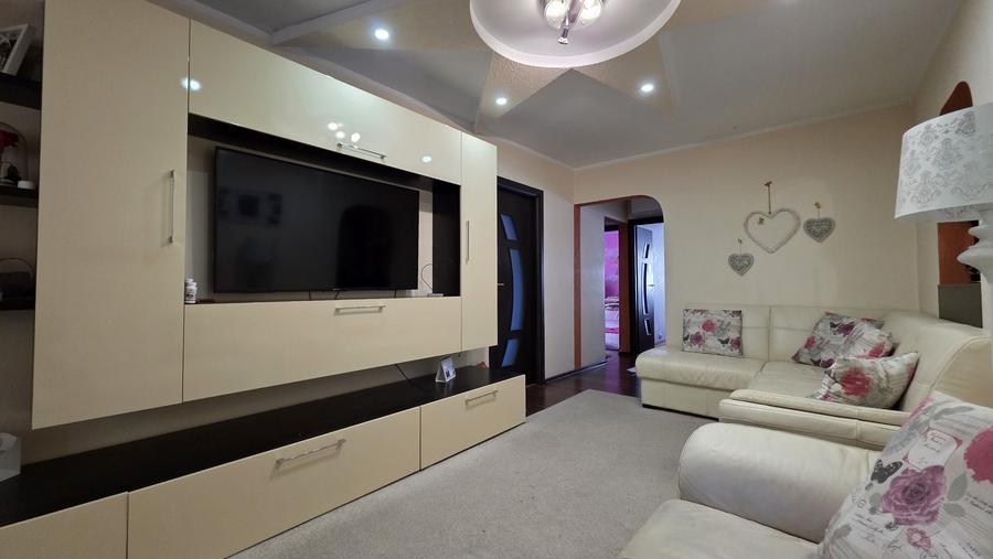Apartament cu 4 camere în Nicolina