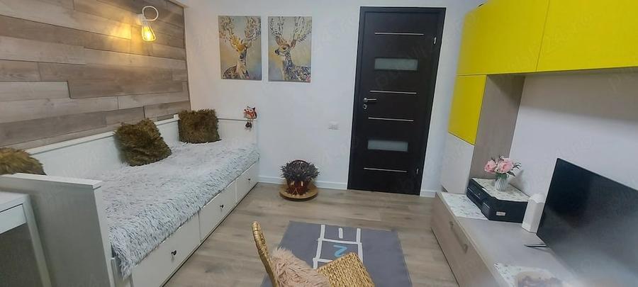 Apartament cu 2 camere decomandat în Exterior Vest