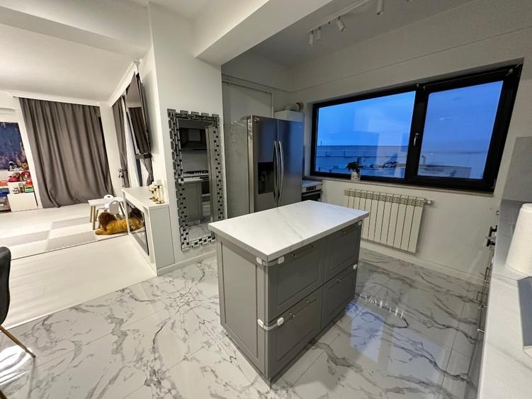 Apartament cu 2 camere decomandat, mobilat în Central