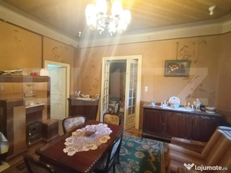 Casă cu 4 camere cu Teren 740 Mp în Cetate