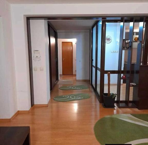 Apartament cu 3 camere în Rolast