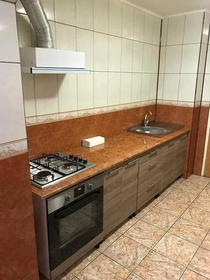 Apartament cu 3 camere decomandat în Uverturii