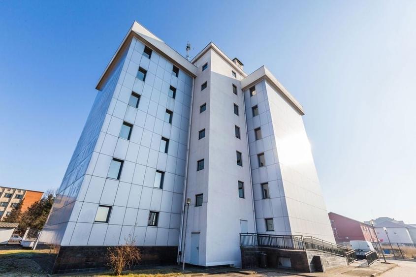 Spațiu comercial, de 2,207 mp, în Lugoj