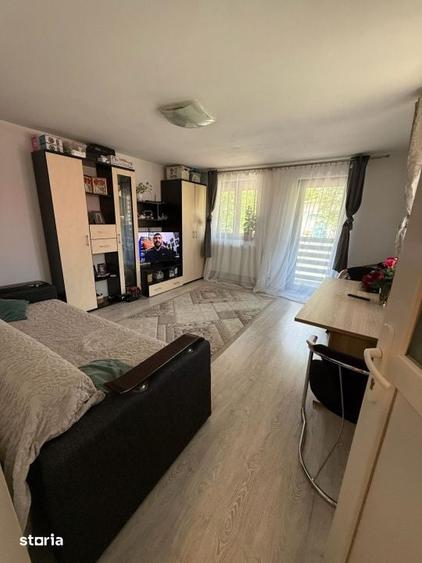 Apartament cu 2 camere decomandat în Bariera Vâlcii