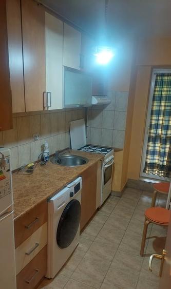 Garsonieră decomandată în Splaiul Unirii