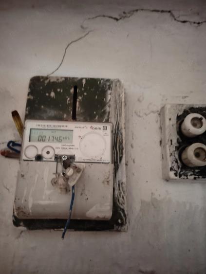 Casă cu 2 camere cu Teren 1800 Mp în Lunca