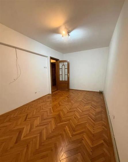 Apartament cu 3 camere decomandat în Gării
