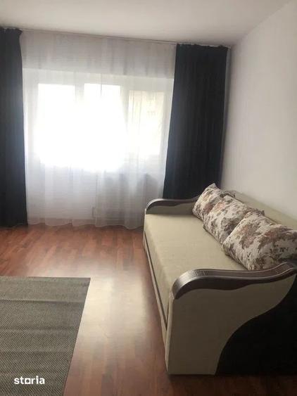 Apartament cu 2 camere semidecomandat, mobilat în Central