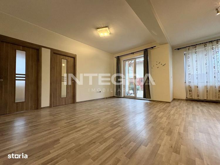 Apartament cu 3 camere decomandat, mobilat în Florești