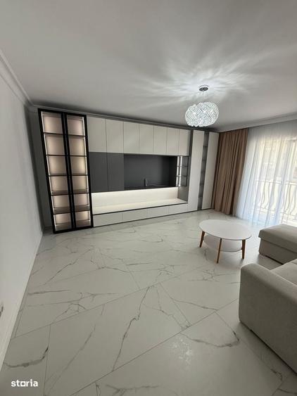 Apartament cu 2 camere decomandat în Lisaura