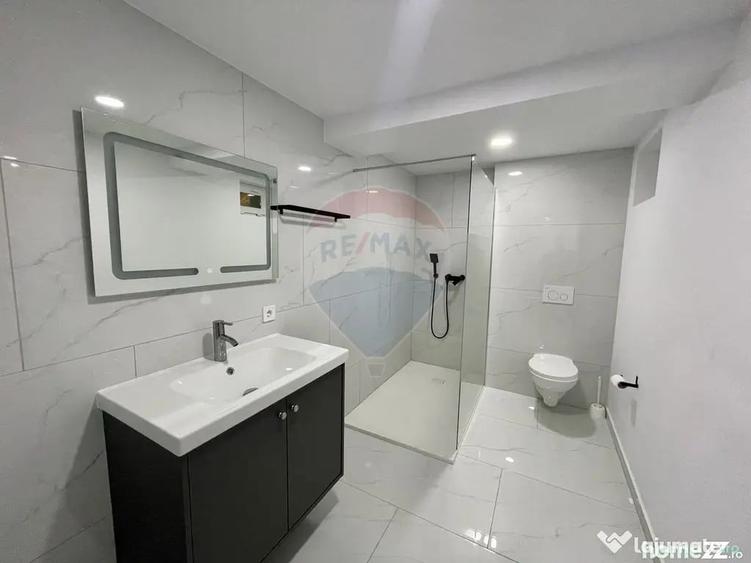 Casă cu 4 camere cu Teren 1397 Mp în Poiana