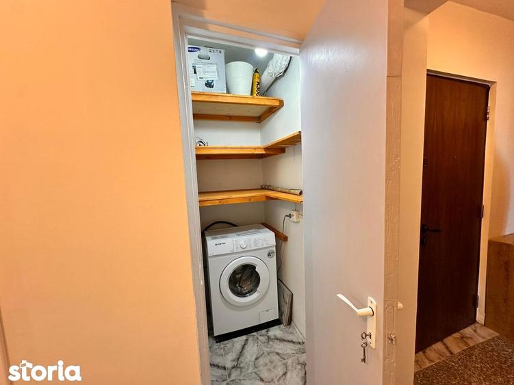 Apartament cu 2 camere decomandat în Tei