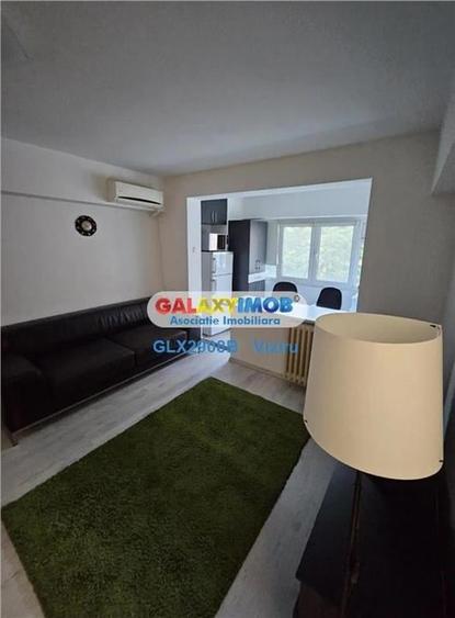 Apartament cu 3 camere decomandat în P-ța Romană