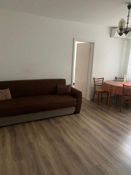 Apartament cu 2 camere semidecomandat în Spitalul Județean