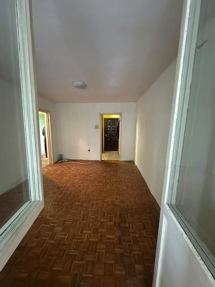 Apartament cu 2 camere circular în Vlahuță