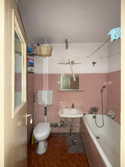 Apartament cu 2 camere semidecomandat în Berceni
