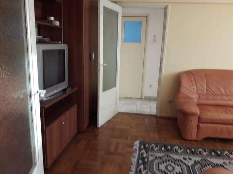 Apartament cu 2 camere semidecomandat în Muncii