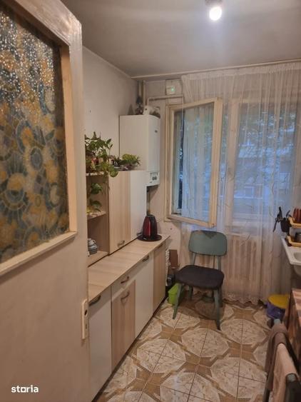 Apartament cu 2 camere semidecomandat în Podul de Piatră