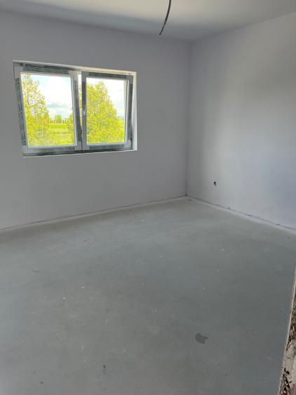 Casă cu 4 camere în Șura Mică