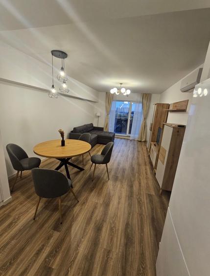 Apartament cu 2 camere decomandat în Drumul Taberei