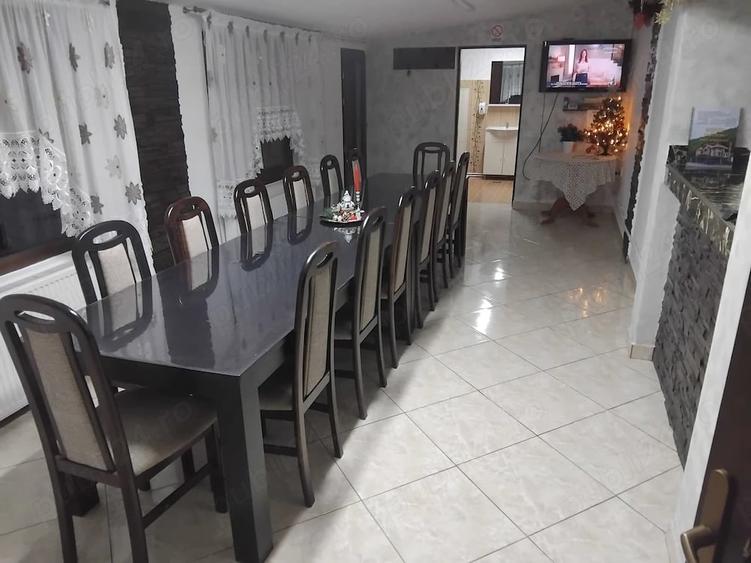 Casă cu 4 camere cu Teren 8195 Mp în Bucea