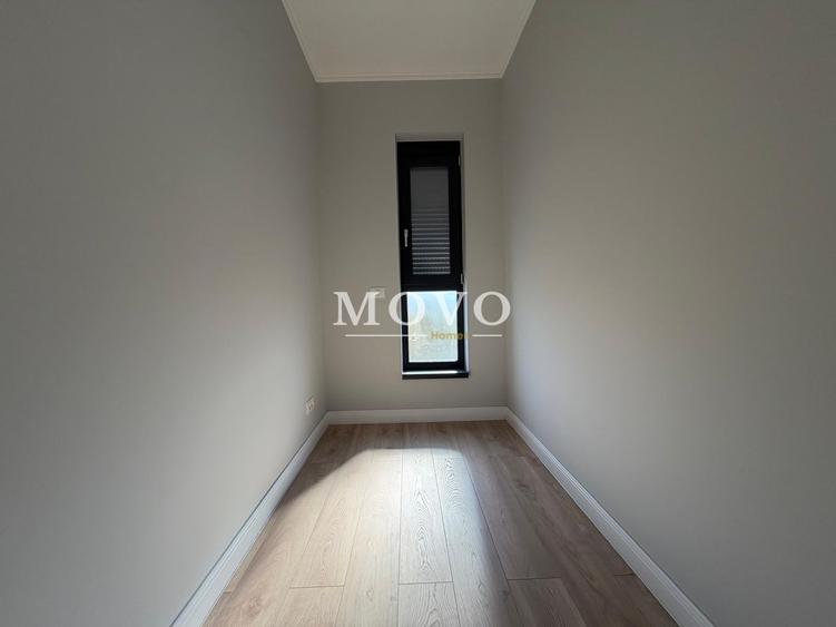 Duplex cu 4 camere cu Canalizare în Covaci