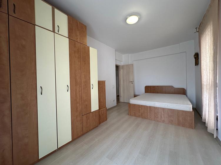 Apartament cu 2 camere decomandat în Mihai Bravu