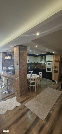 Apartament cu 4 camere în Orașul Vechi