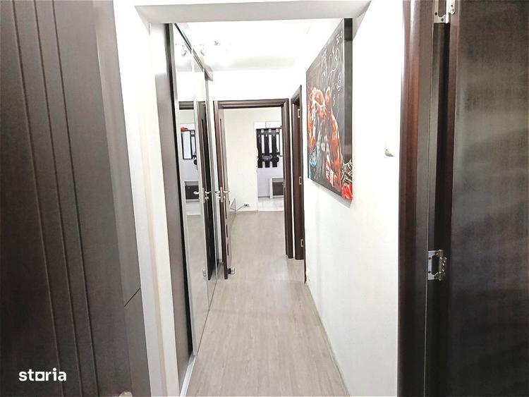 Apartament cu 3 camere semidecomandat în Titan