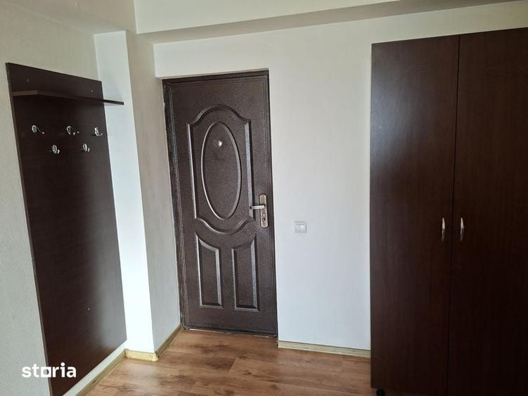 Garsonieră în Titan