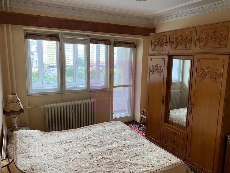 Apartament cu 3 camere decomandat în Colentina