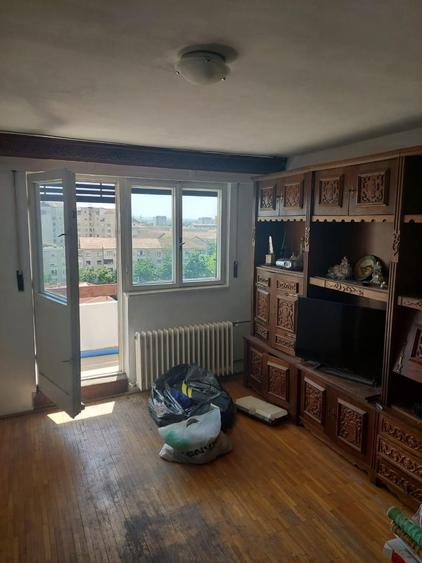 Apartament cu 3 camere decomandat în Dacia
