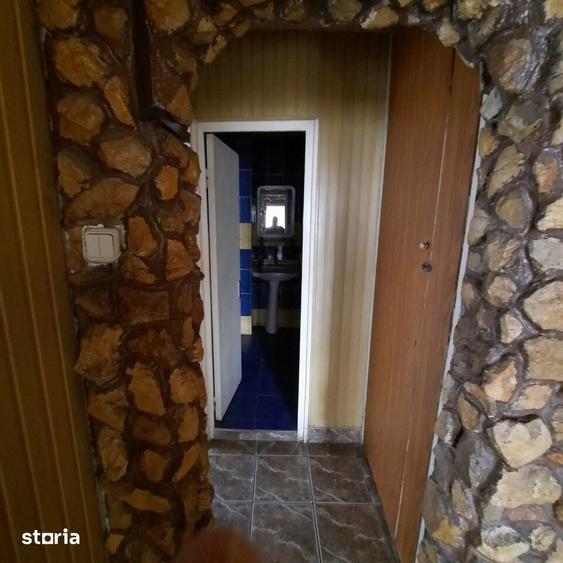 Apartament cu 4 camere în Berceni