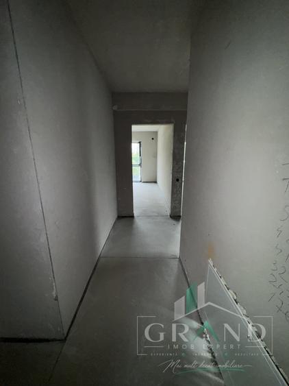 Apartament cu 4 camere semidecomandat în Andrei Mureșanu