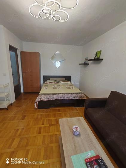 Garsonieră decomandată, mobilată în 13 Septembrie
