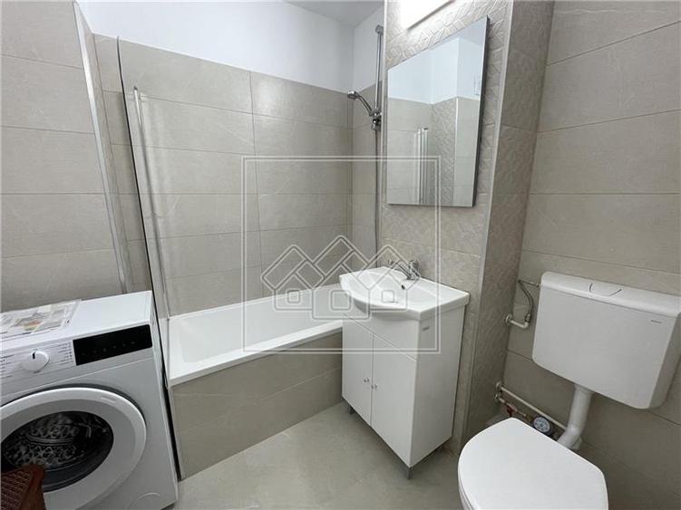 Apartament cu 2 camere decomandat în Hipodrom 1