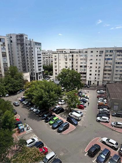 Garsonieră decomandată în Muncii