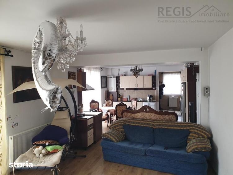 Casă cu 8 camere cu Teren 400 Mp în Central