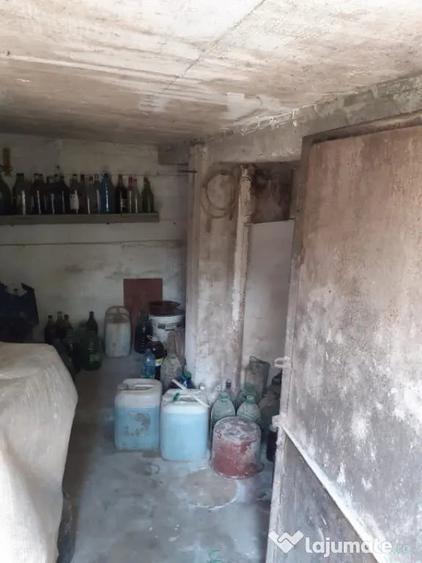 Casă cu 6 camere cu Teren 5165 Mp în Beștepe