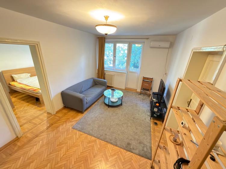 Apartament cu 2 camere semidecomandat în Floreasca