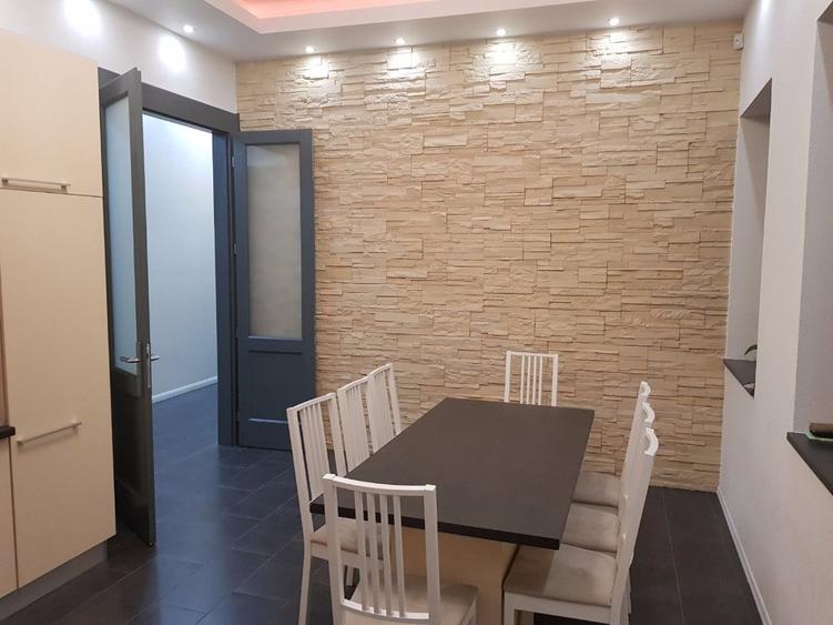 Casa 5 camere zona Ultracentrala - ID : RH-8382-property - 1