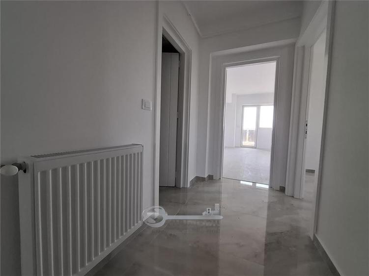 Apartament cu 3 camere decomandat în Galata