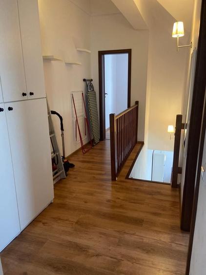 Apartament cu 4 camere semidecomandat în Central