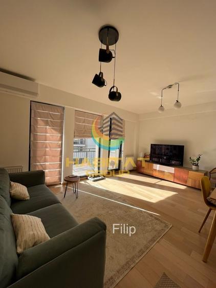 Apartament cu 2 camere semidecomandat, mobilat în Tineretului